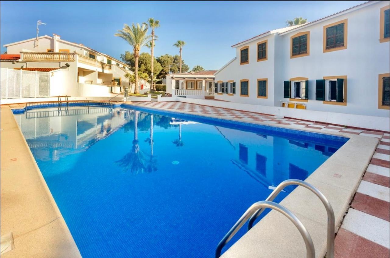 Bonito Apartamento Con Terraza, Jardin Y Piscina Cala en Bosch Kültér fotó